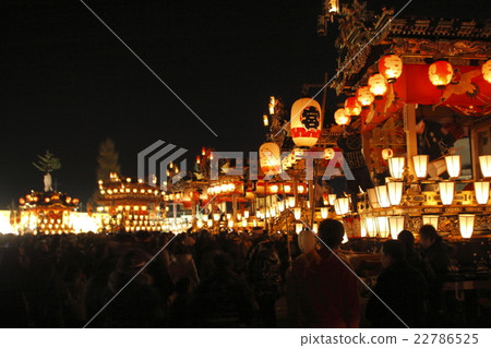 在大的節日繁榮的示例秩父夜節日 在大的節日繁榮的示例秩父夜節日 22786525