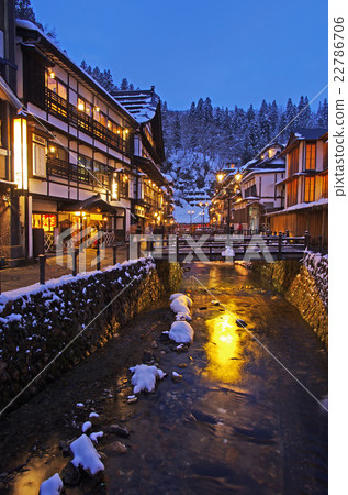 Ginzan溫泉,晚上開始定居 Ginzan溫泉,晚上開始定居 22786706