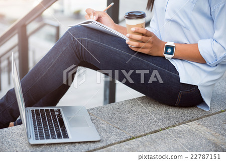 Modern young business woman  22787151