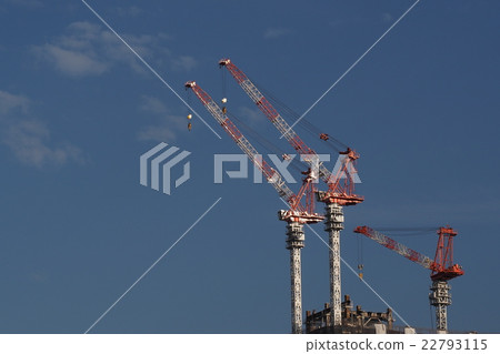 起重機和藍天 起重機和藍天 22793115