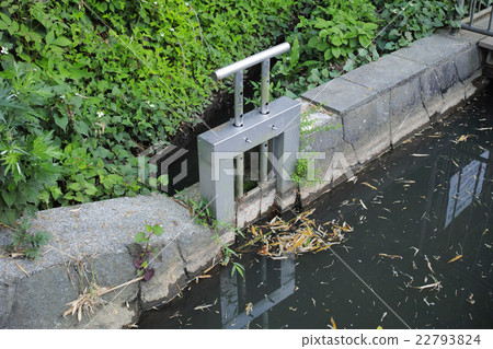 A small water gate of agricultural water 22793824