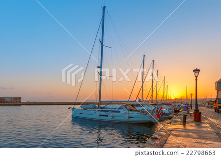 Old harbour at sunset, Chania, Crete, Greece Old harbour at sunset, Chania, Crete, Greece 22798663