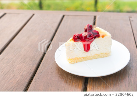 Slice of New York Cheesecake 22804602