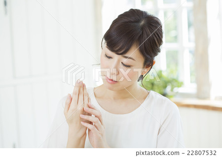 中年女性 22807532