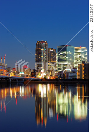 The streets of Osaka Kita and Osaka Ohashi Bridge at dusk 22810147