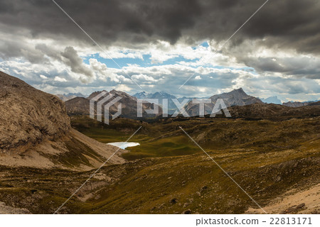 Scenic view of Italian Dolomites mountains 22813171