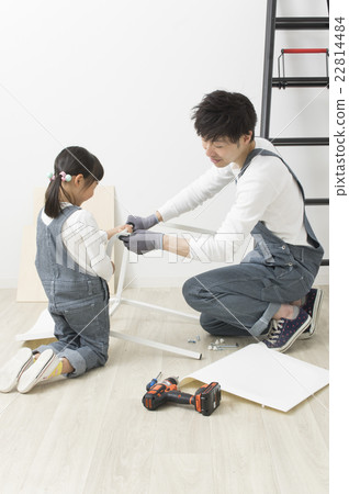 DIY with parent and child 22814484