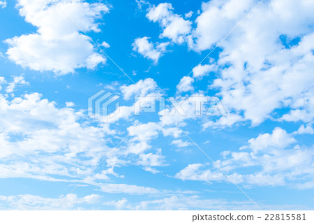 天空在初夏多雨在雪天空圖像天空材料材料拷貝空間藍天圖像雲彩前 天空在初夏多雨在雪天空圖像天空材料材料拷貝空間藍天圖像雲彩前 22815581