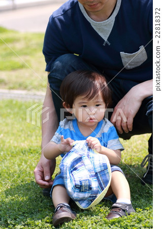 Nursing Male & 1 year 4 months 22818372