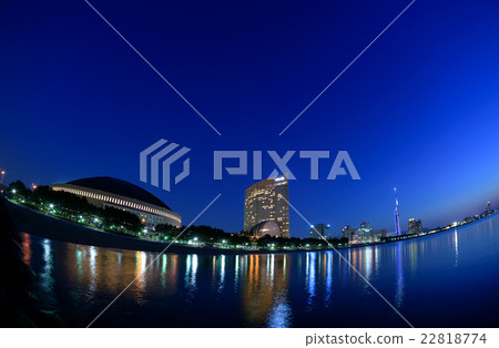 Night view of Fukuoka city · Fisheye lens Night view of Fukuoka city · Fisheye lens 22818774