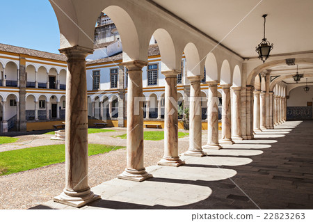 University of Evora 22823263