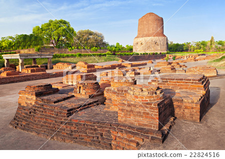 Dhamekh Stupa ruins 22824516