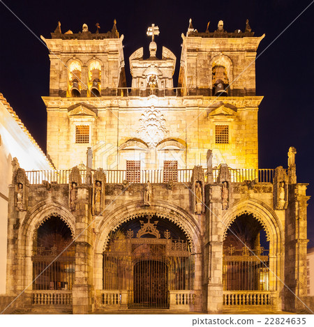 Cathedral of Braga 22824635