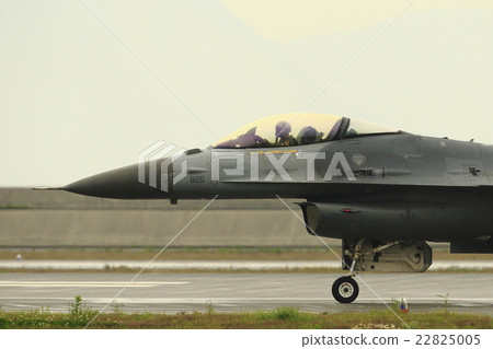 F16 Fighting Falcon 22825005