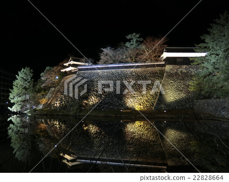 松江城被照亮了 22828664