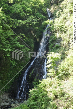 大澤瀑佈在Miyagase湖 22833447