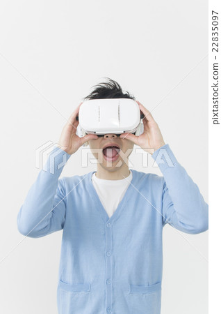 Male VR image 22835097