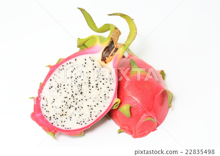 Dragon fruit cut Dragon fruit cut 22835498