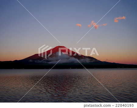 山中湖夏季富士山 22840193