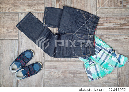 Flat lay picture of boy's casual outfit. 22843952