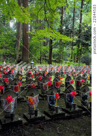 Thousand Jizou 22844583