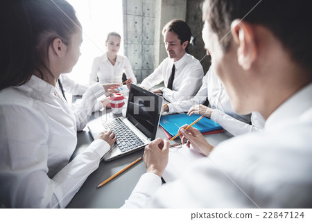 Business people working together 22847124