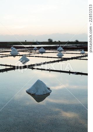 Salt pans in Tainan Salt pans in Tainan 22851553