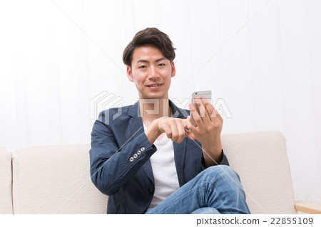 Young man smartphone Young man smartphone 22855109