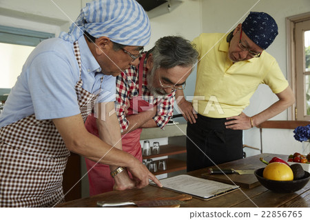 Senior cuisine to enjoy your hobbies Senior cuisine to enjoy your hobbies 22856765