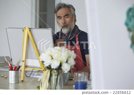 Senior painting enjoying hobbies Senior painting enjoying hobbies 22856812