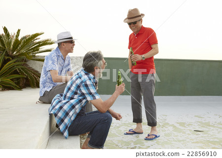 活躍的高級聚會 22856910