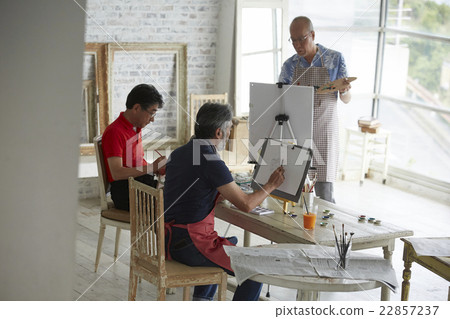 Senior painting class 22857237