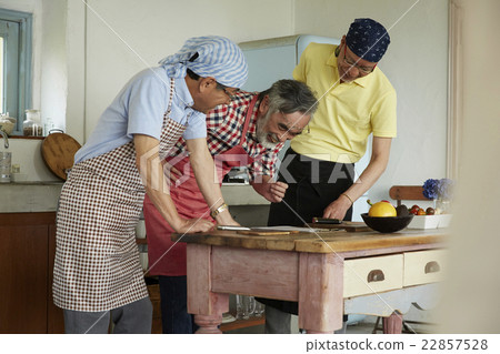 Senior Cooking School 22857528