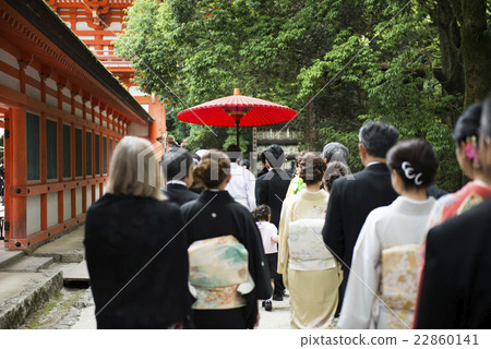 Wedding in a shrine 22860141