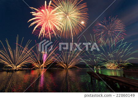 野尻湖燈籠下沉煙花節 野尻湖燈籠下沉煙花節 22860149