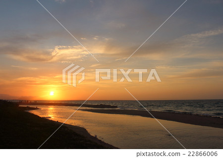 在Kohamajima日出的海灘 22866006