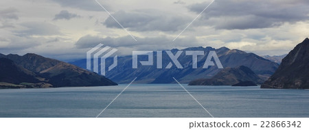 Cloudy day at Lake Hawea 22866342