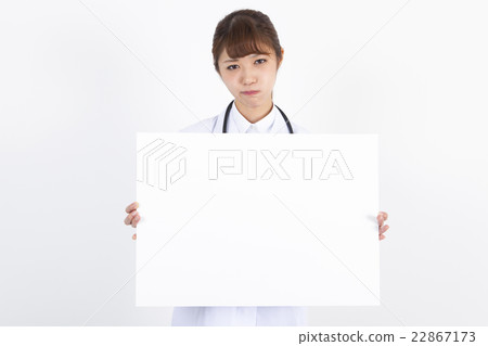 有whiteboard的女性醫生護士 22867173