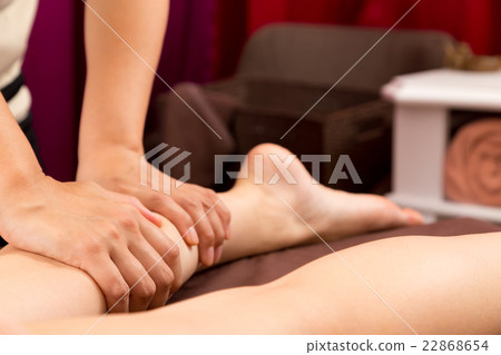 腿腿腫脹自由腳按摩美容圖像審美女性放鬆美容形象 22868654
