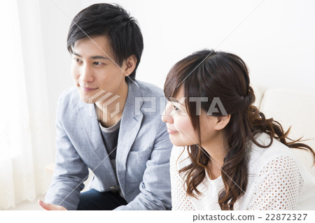 年輕夫婦 年輕夫婦 22872327