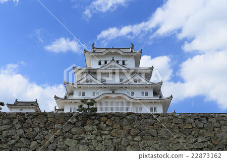 World heritage "Himeji Castle" Omamori seen from Kamiyamasato (Ninomaru) World heritage "Himeji Castle" Omamori seen from Kamiyamasato (Ninomaru) 22873162