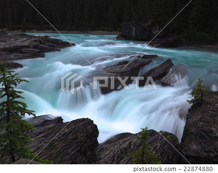 Canadian wilderness Rocky Mountain Yoho National Park Natural Bridge 22874880