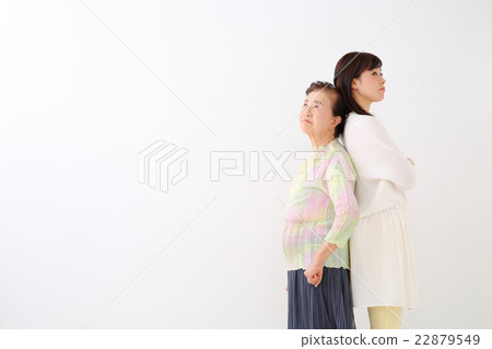 高級女性/中年女性背靠背 22879549
