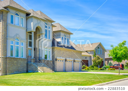 Luxury houses in North America Luxury houses in North America 22883510