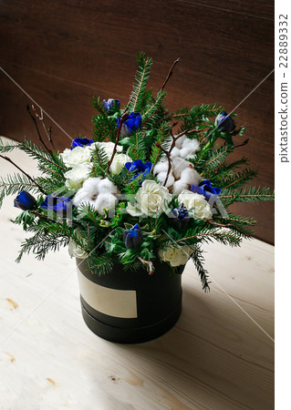 Rich bunch of pink eustoma and roses flowers 22889332