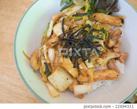 stir-fried kimchi pork with rice, japanese food 22894321
