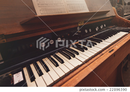 Broken antique piano 22896390