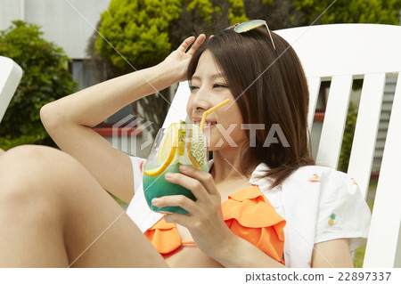 假期的肖像 假期的肖像 22897337