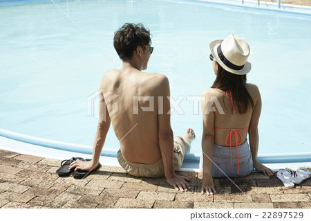 度假夫婦池畔 22897529