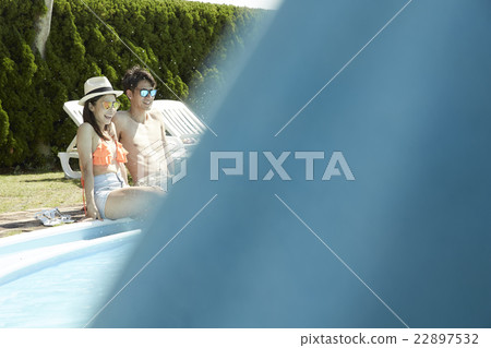 度假夫婦池畔 22897532